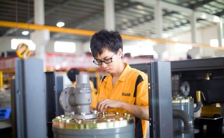 螺桿空壓機(jī)維修到底是采用哪種方式呢？